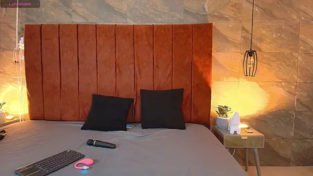 Lauren Rouses online show from 04/11/26, 04:31