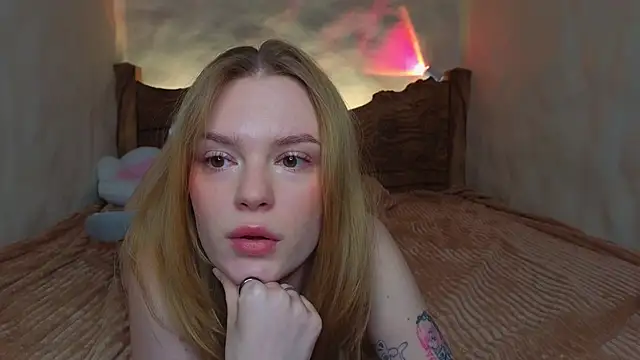 cyberl0ve  online show from 03/25/26, 04:39