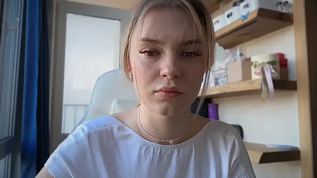 cyberl0ve  online show from 04/12/26, 01:58