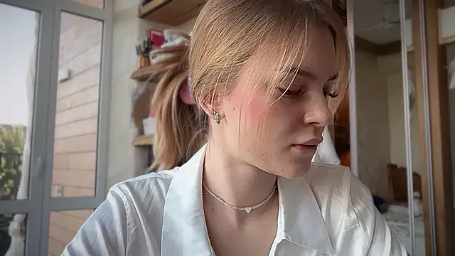 cyberl0ve  online show from 04/11/26, 01:15