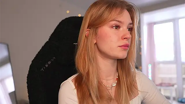 cyberl0ve  online show from 03/10/26, 09:24