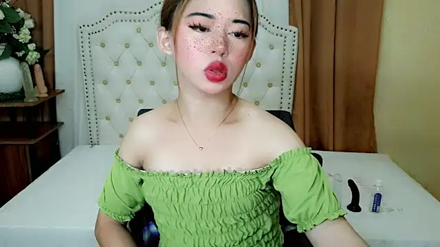Seductive sophie online show from 05/27/26, 03:36