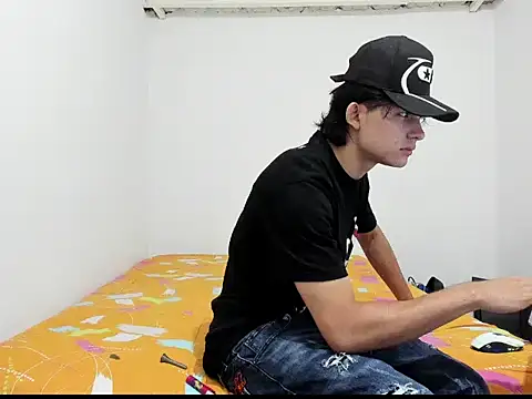 monky 0002 online show from 05/03/26, 02:42