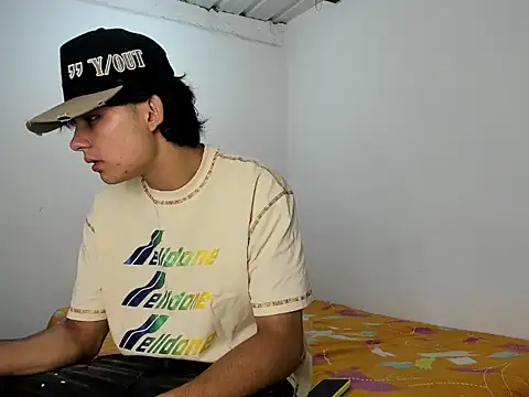 monky 0002 online show from 05/13/26, 03:19