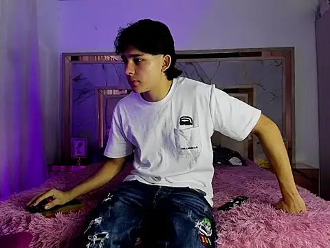 monky 0002 online show from 03/26/26, 03:05