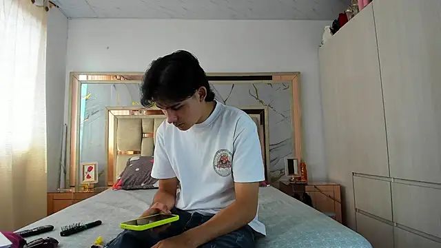 monky 0002 online show from 03/21/26, 07:29