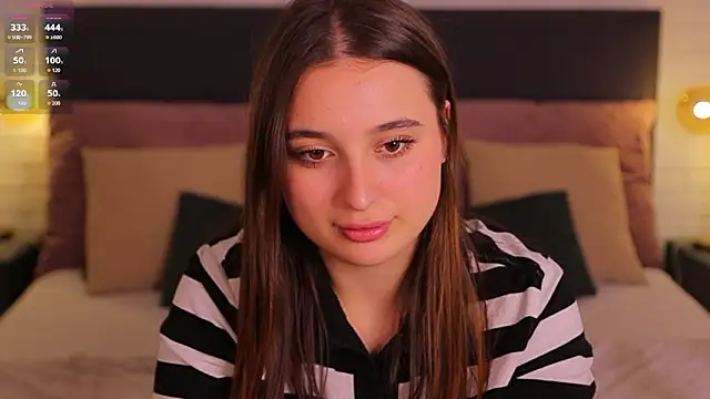 Nicole De Lux online show from 03/26/26, 12:47