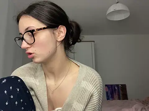 Ellamay06 online show from 03/31/26, 09:06