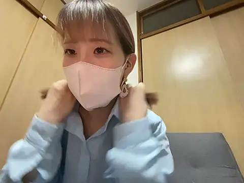 airi-ai0302 online show from 05/12/26, 04:35