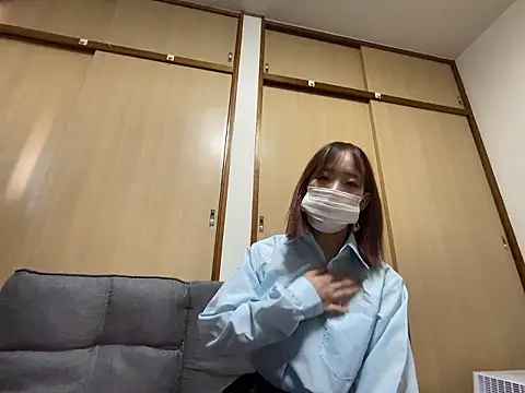 airi-ai0302 online show from 04/08/26, 07:32