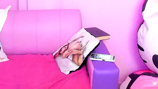 doll katiuska online show from 04/11/26, 12:31