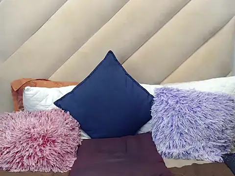 TokyoXXX online show from 04/16/26, 09:39