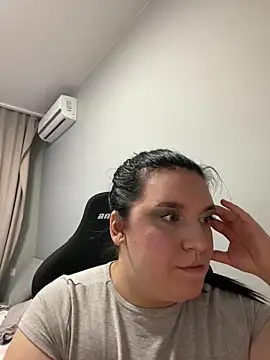 Luizaa004 online show from 03/01/26, 08:20