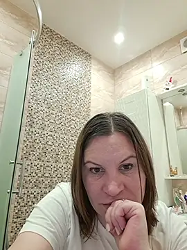 LaraHarper online show from 04/18/26, 10:32