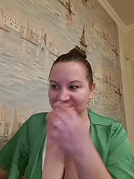 LaraHarper online show from 04/16/26, 09:37