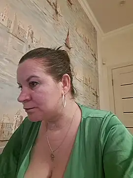 LaraHarper online show from 04/13/26, 09:08