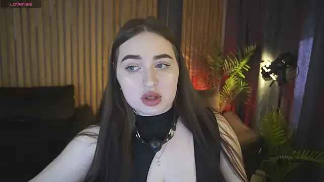 RapunzelAngel online show from 05/18/26, 05:56