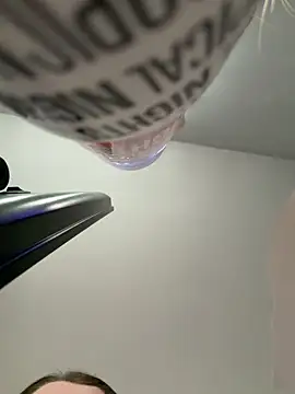 BeeMay22 online show from 03/27/26, 08:59