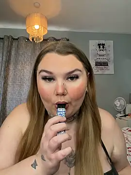 BeeMay22 online show from 04/12/26, 03:48