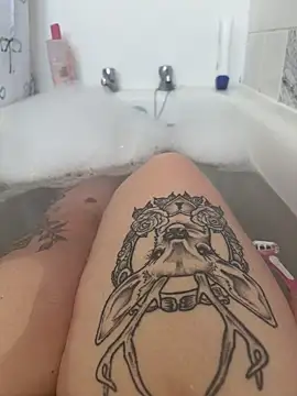 BeeMay22 online show from 03/22/26, 10:39