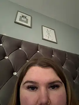 BeeMay22 online show from 03/04/26, 11:40