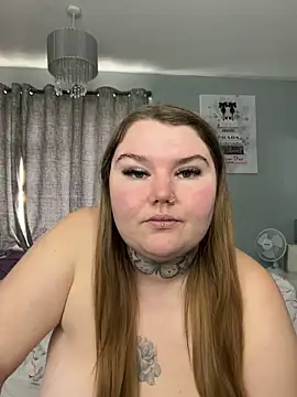 BeeMay22 online show from 04/01/26, 08:48