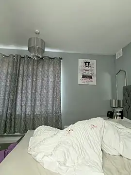 BeeMay22 online show from 06/04/26, 06:56