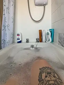 BeeMay22 online show from 03/15/26, 10:44