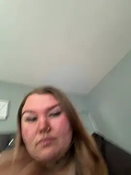 BeeMay22 online show from 05/08/26, 12:09