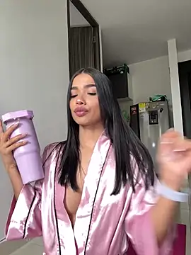 Bella Smithe online show from 03/05/26, 07:43