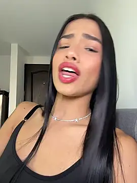 Snapshot of Bella_Smithe chatting on 07/11/26, 01:33 Bella Smithe online show from 07/11/26, 01:33