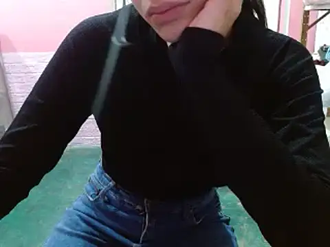 lolit cat online show from 04/08/26, 02:18