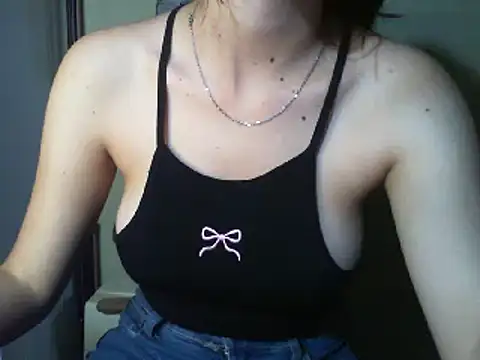 lolit cat online show from 04/03/26, 10:16