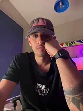 Snapshot of zevky chatting on 03/01/26, 11:49 zevky online show from 03/01/26, 11:49