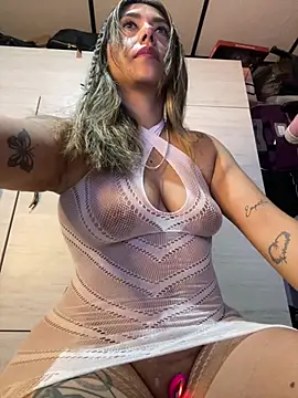 stefanyqueen69 online show from 04/10/26, 01:51