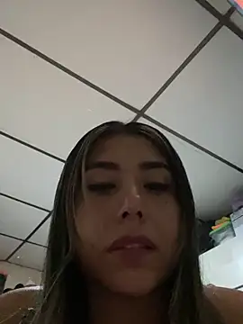 stefanyqueen69 online show from 05/02/26, 03:23