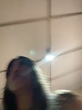 stefanyqueen69 online show from 04/15/26, 12:42