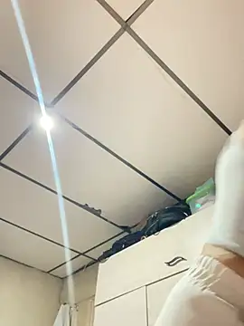 stefanyqueen69 online show from 03/24/26, 04:18