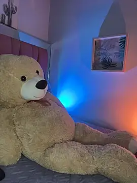 Taylor  0 online show from 06/08/26, 01:00