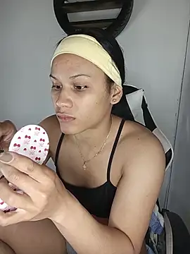 KathLovee online show from 06/18/26, 01:49