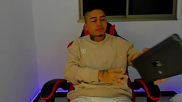 Mnell28 online show from 03/18/26, 07:11