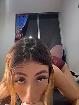 Emma Reyes online show from 05/24/26, 03:28