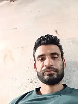Snapshot of gauravsexy chatting on 06/08/26, 01:28 gauravsexy online show from 06/08/26, 01:28