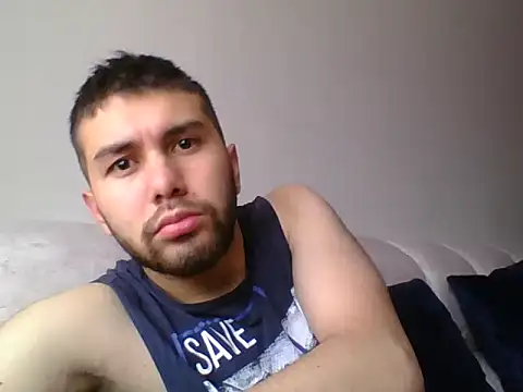 Snapshot of liam-lewis chatting on 03/05/26, 01:19 liam-lewis online show from 03/05/26, 01:19