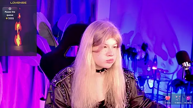 LilithNlsn online show from 04/02/26, 09:43