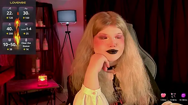 LilithNlsn online show from 04/07/26, 12:34