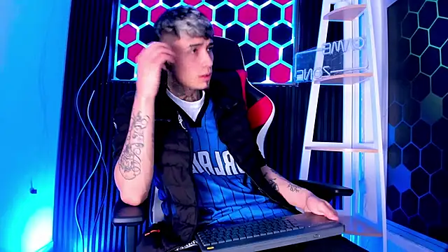 Max Hader  online show from 04/13/26, 03:21