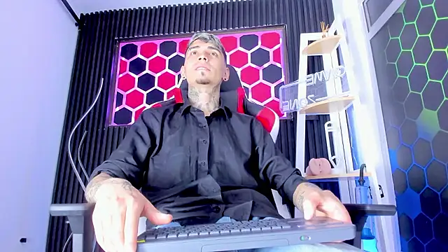 Max Hader  online show from 03/21/26, 08:19