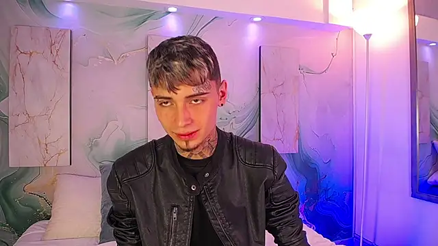 Max Hader  online show from 04/16/26, 03:51