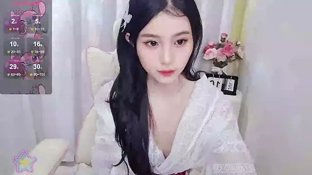 Snapshot of Mia_168 chatting on 07/10/26, 12:43 Mia 168 online show from 07/10/26, 12:43